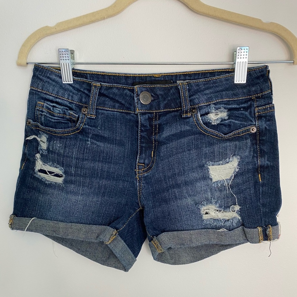 Mid rise shorts